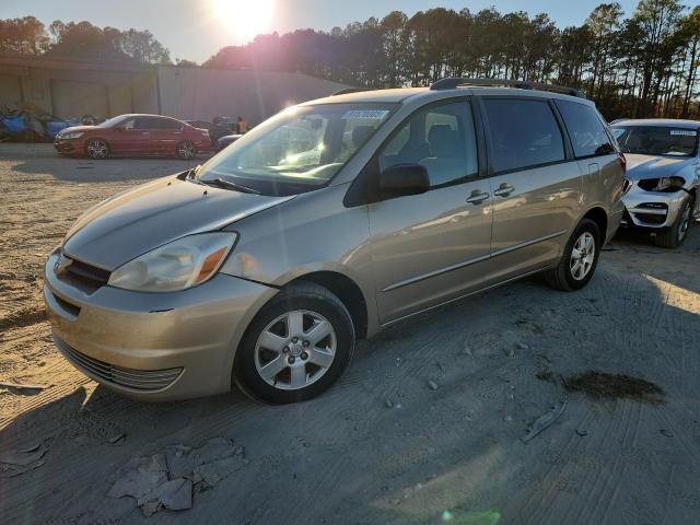 Global Auto Auctions: 2004 TOYOTA SIENNA CE