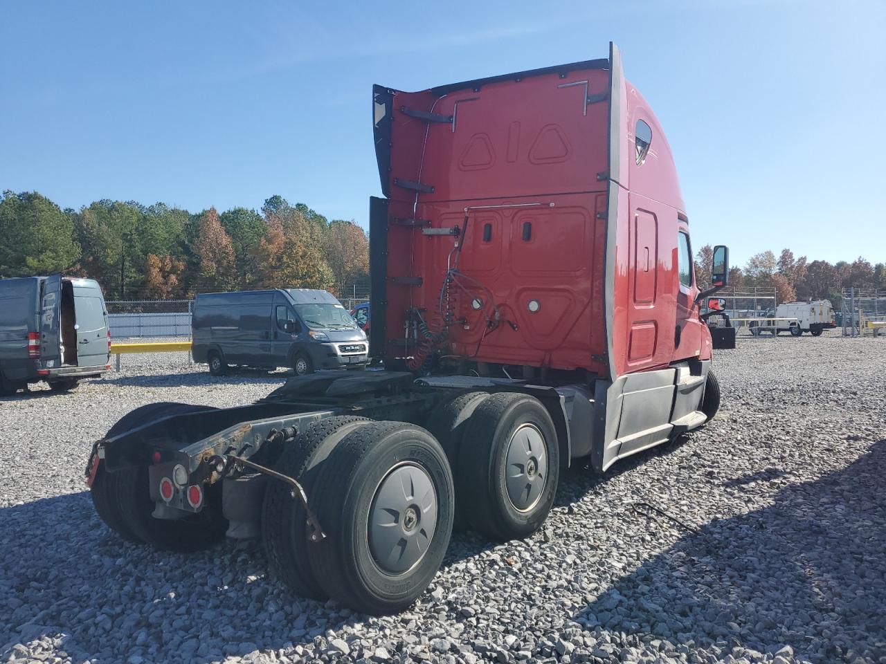 Lot #3318868918 2020 FREIGHTLINER CASCADIA 1