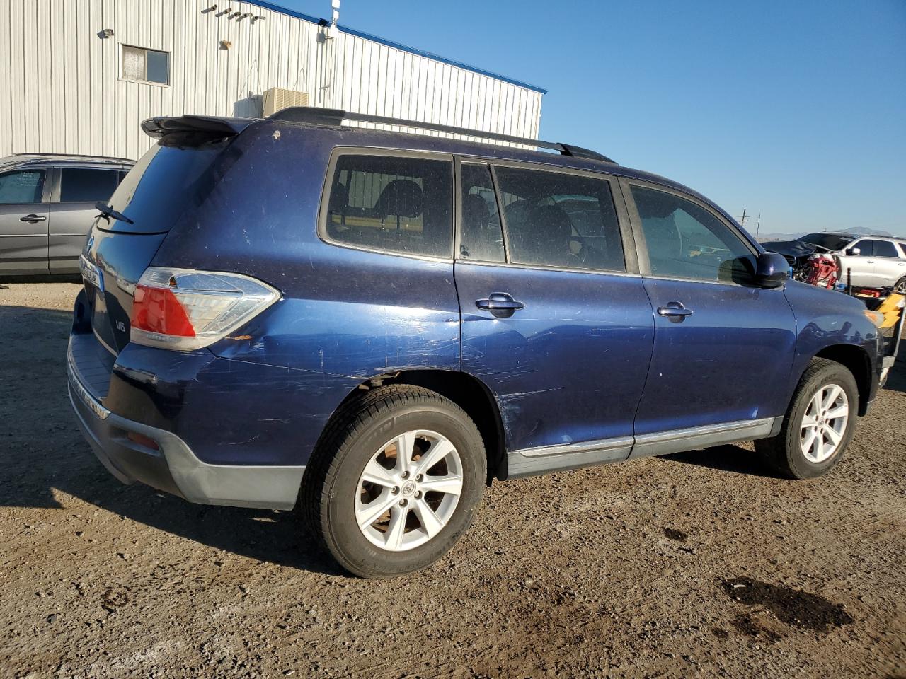 TOYOTA HIGHLANDER BASE