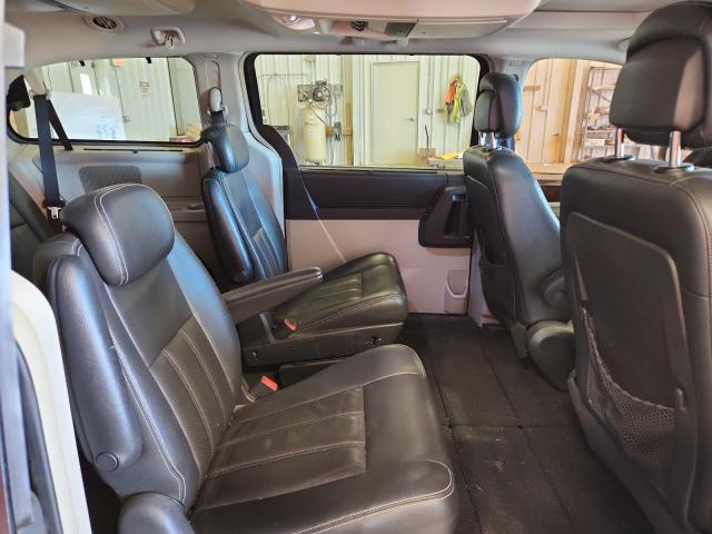 2010 CHRYSLER TOWN & COU - 2A4RR8D12AR451706