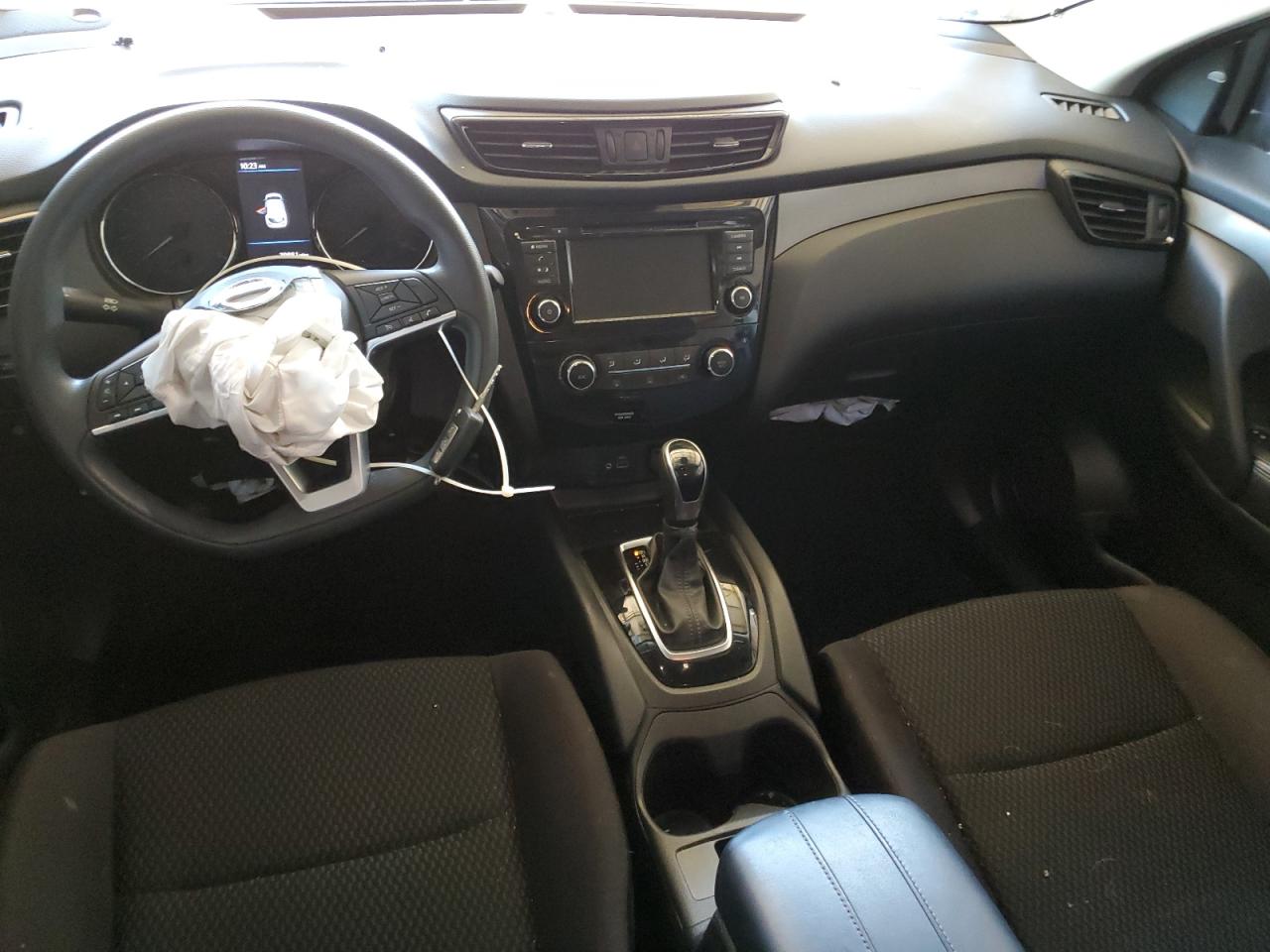 NISSAN ROGUE SPORT S