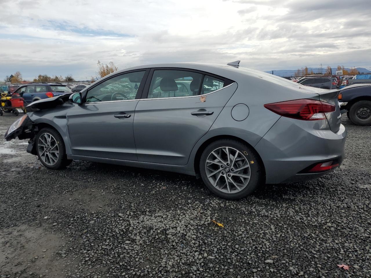 HYUNDAI ELANTRA SEL