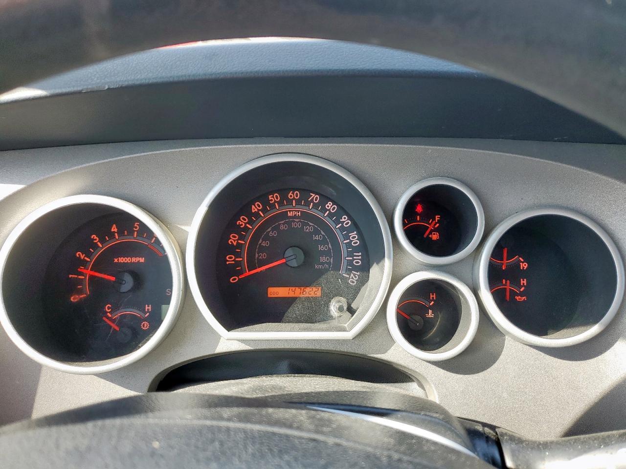 TOYOTA TUNDRA CREWMAX SR5