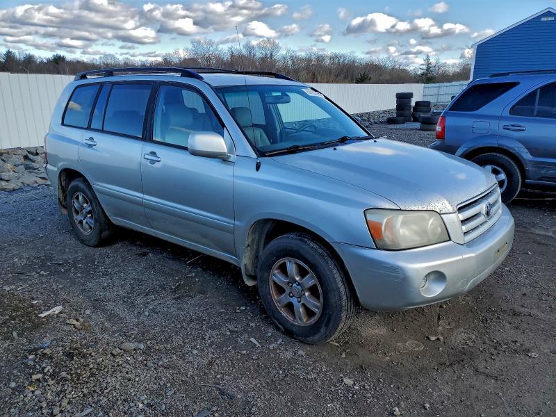 2005 TOYOTA HIGHLANDER #3303847536