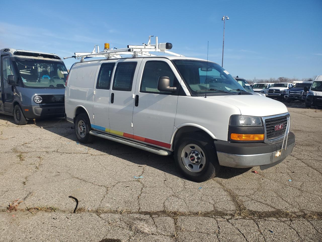 Lot #3293315460 2016 GMC SAVANA