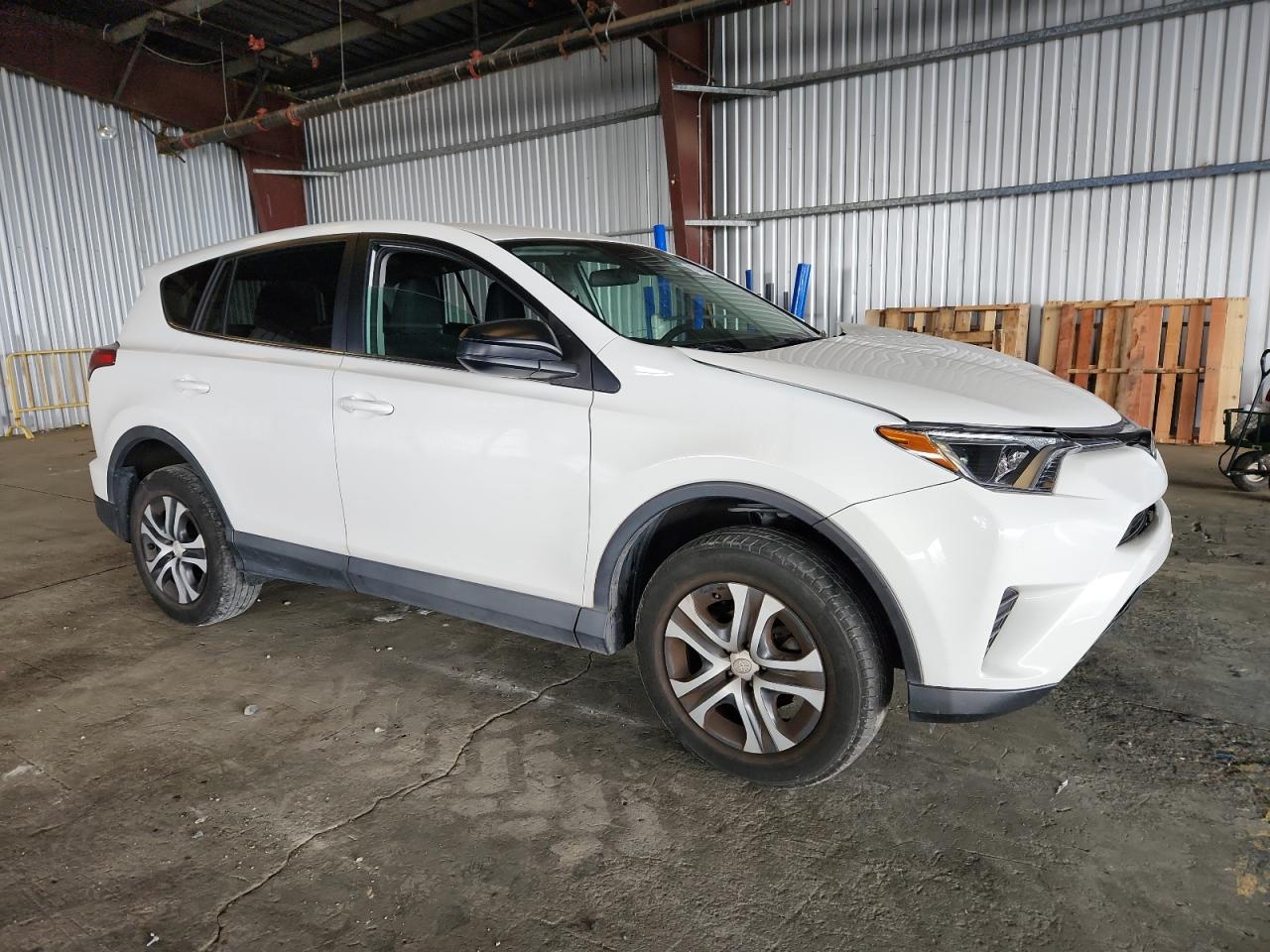 TOYOTA RAV4 LE