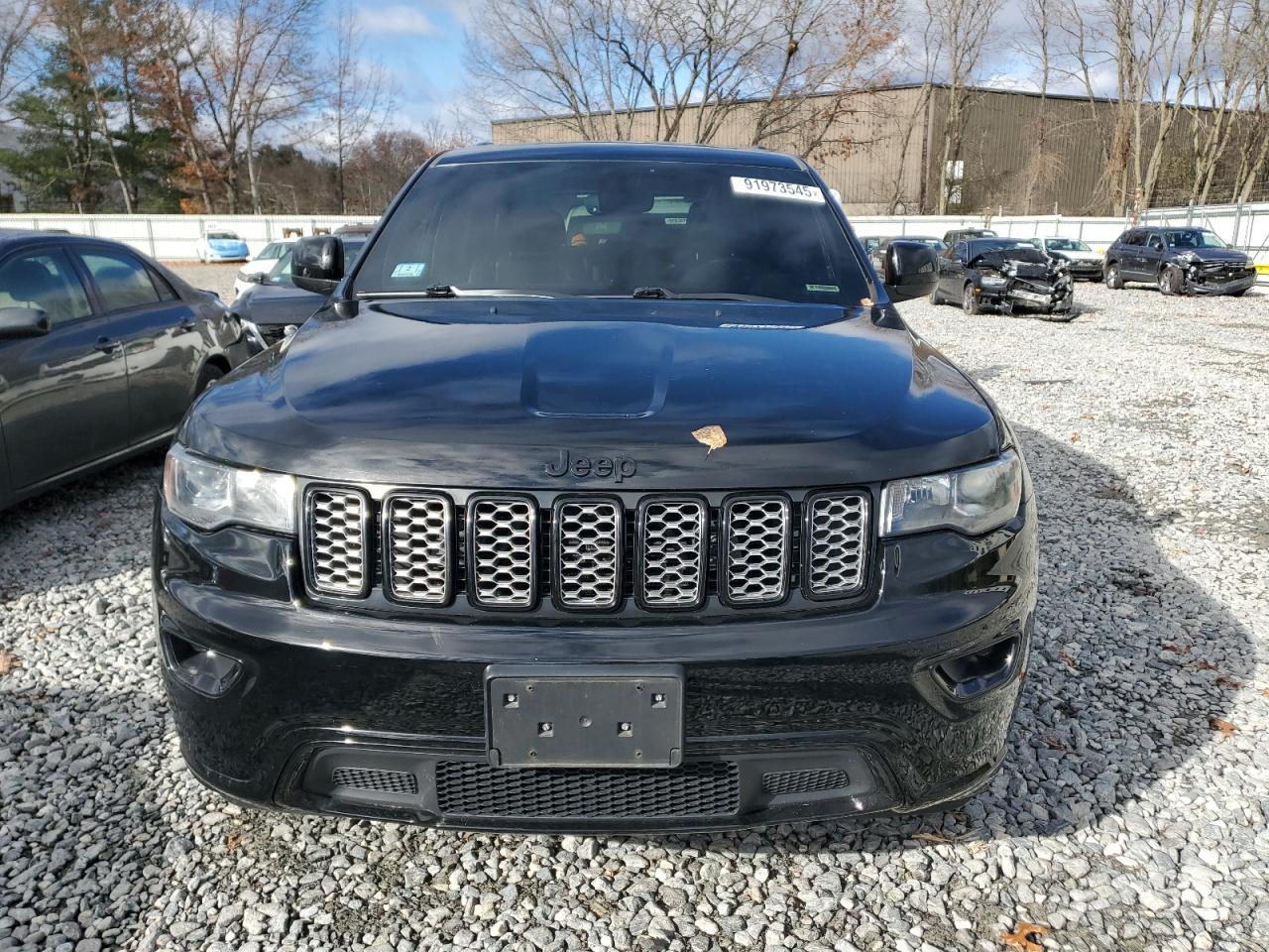 JEEP GRAND CHEROKEE LAREDO