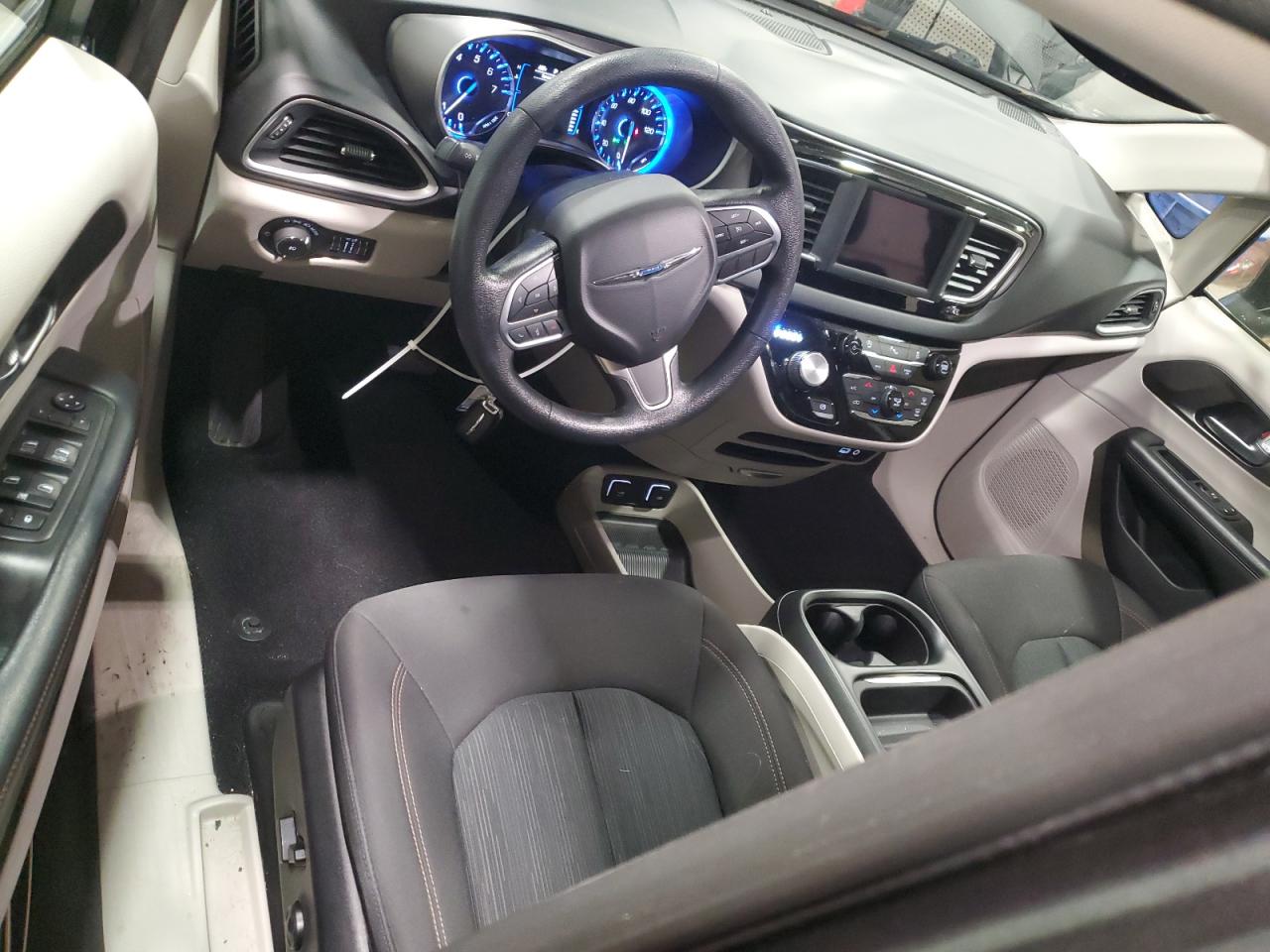 CHRYSLER PACIFICA TOURING