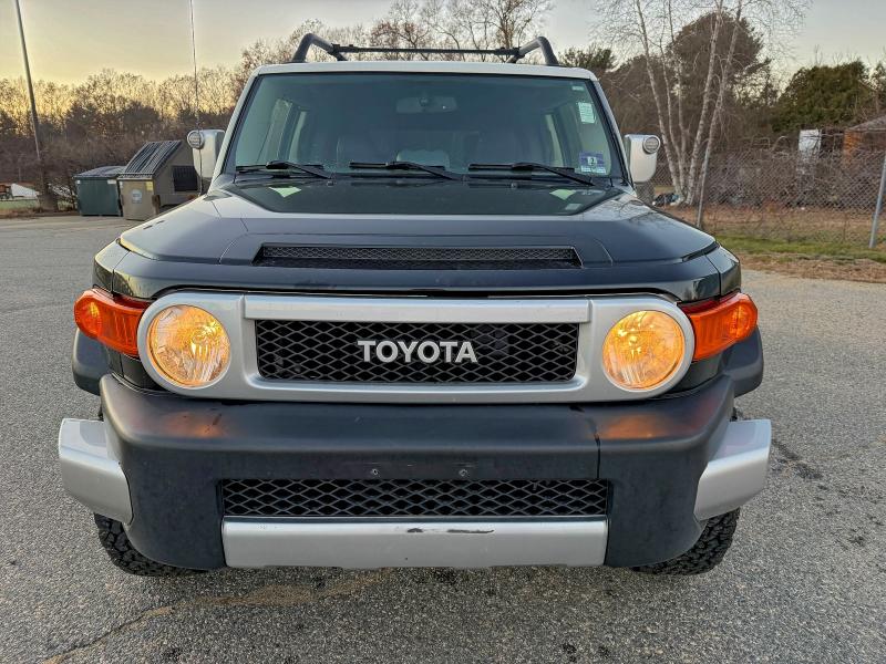 2013 TOYOTA FJ CRUISER #3296250406