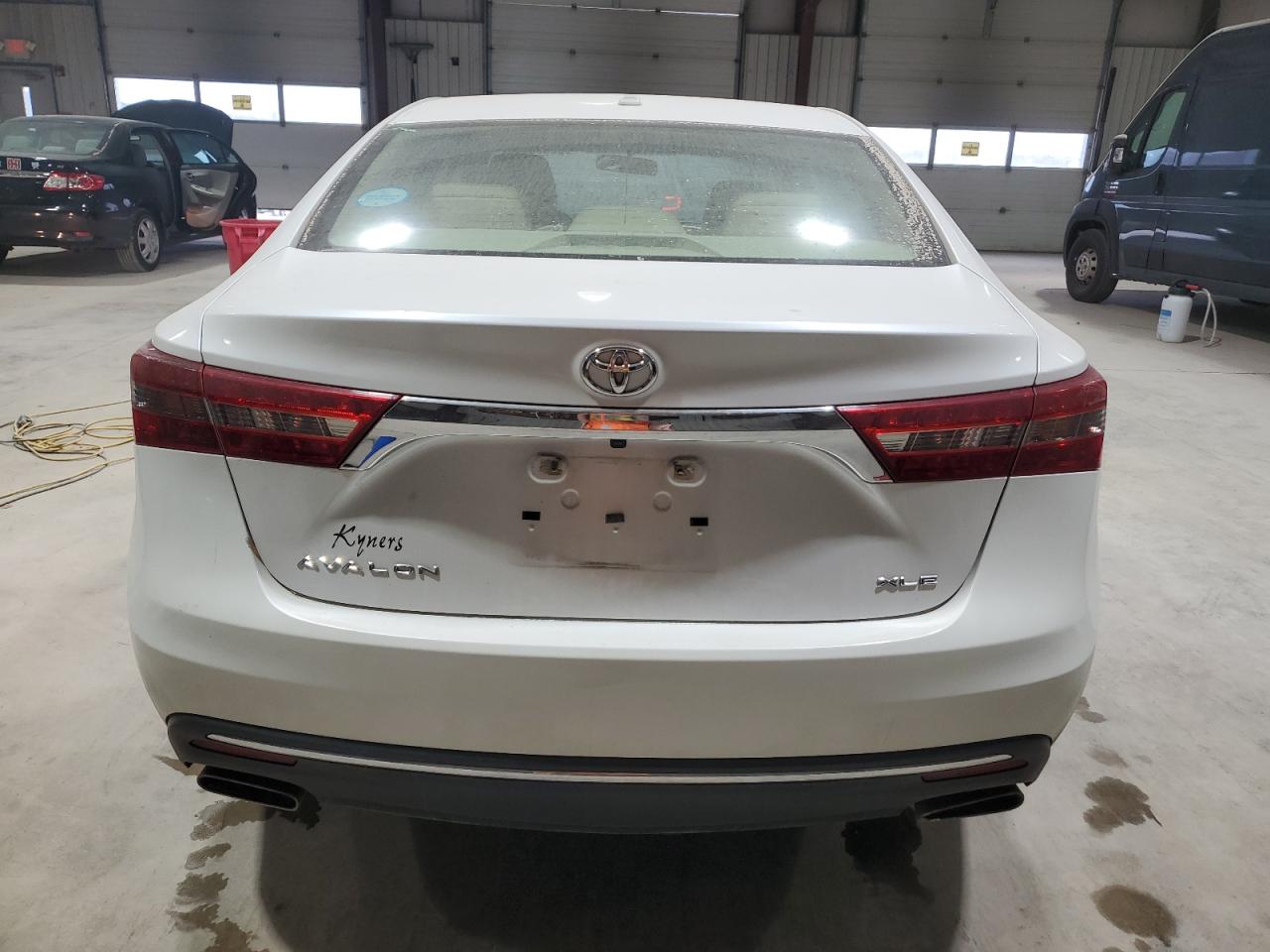 TOYOTA AVALON XLE