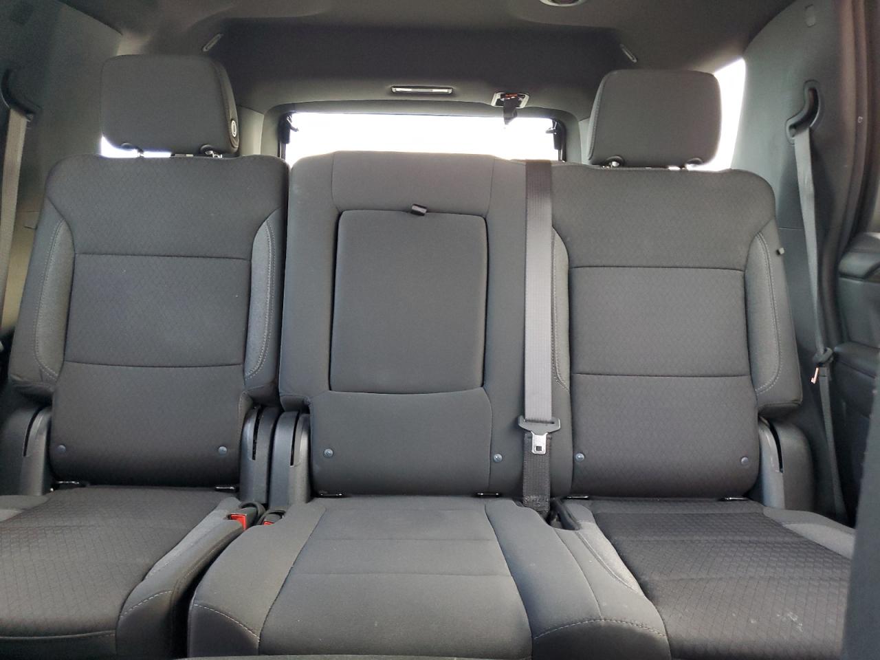 CHEVROLET TAHOE C1500 LS