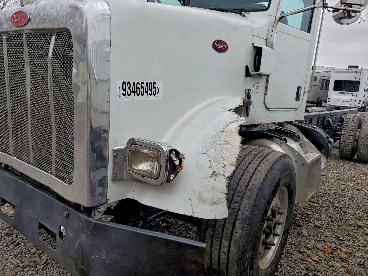 Lot #3294091945 2014 PETERBILT 365