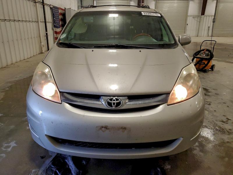 2010 TOYOTA SIENNA XLE #3303746418