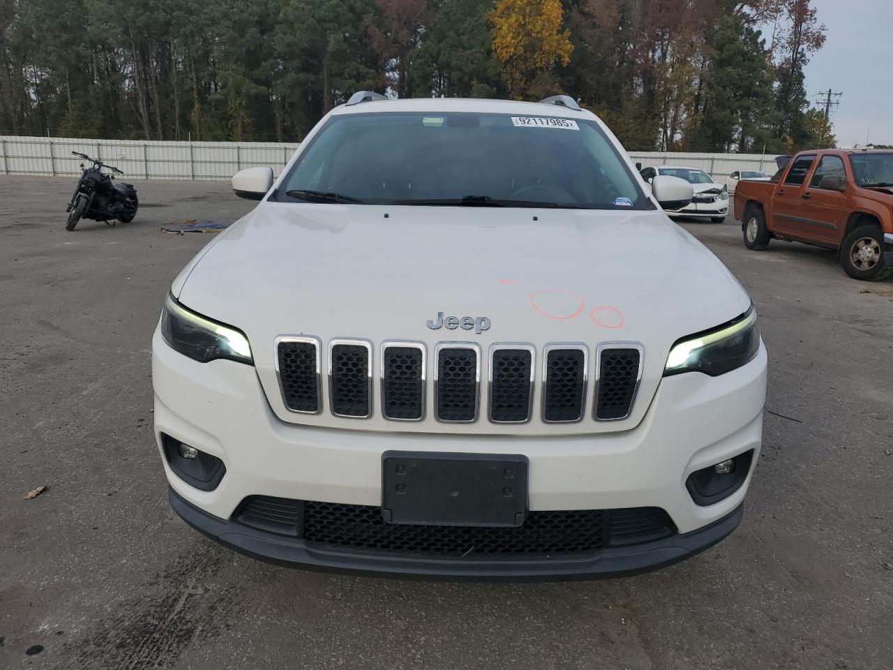 JEEP GRAND CHEROKEE LATITUDE PLUS