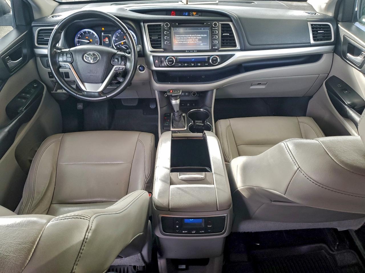 TOYOTA HIGHLANDER SE