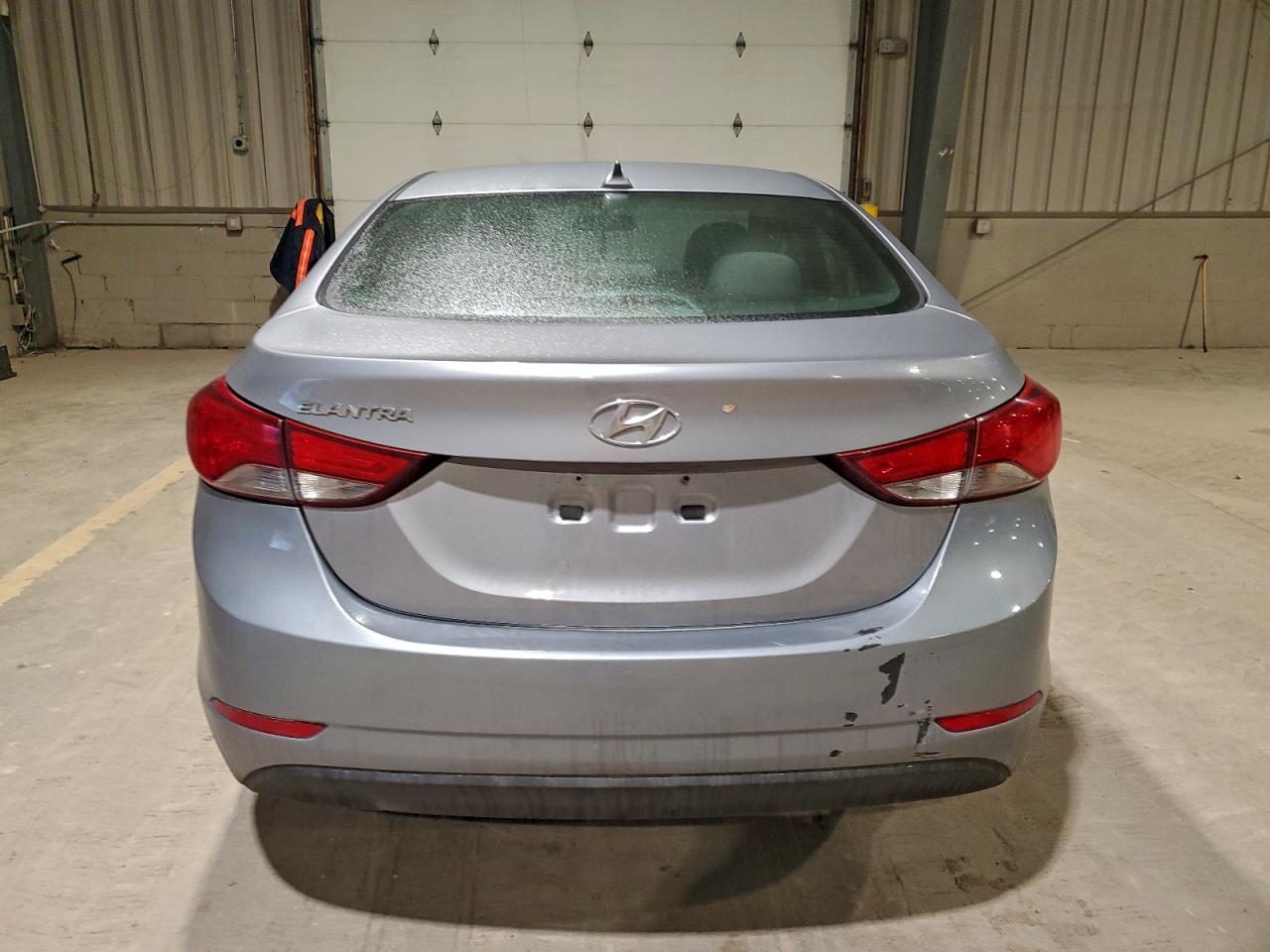 HYUNDAI ELANTRA SE
