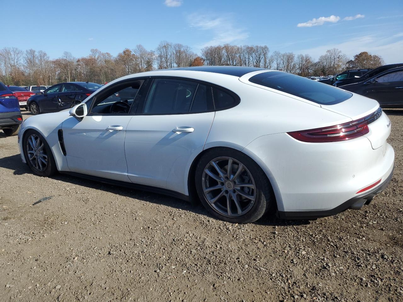 PORSCHE PANAMERA 4