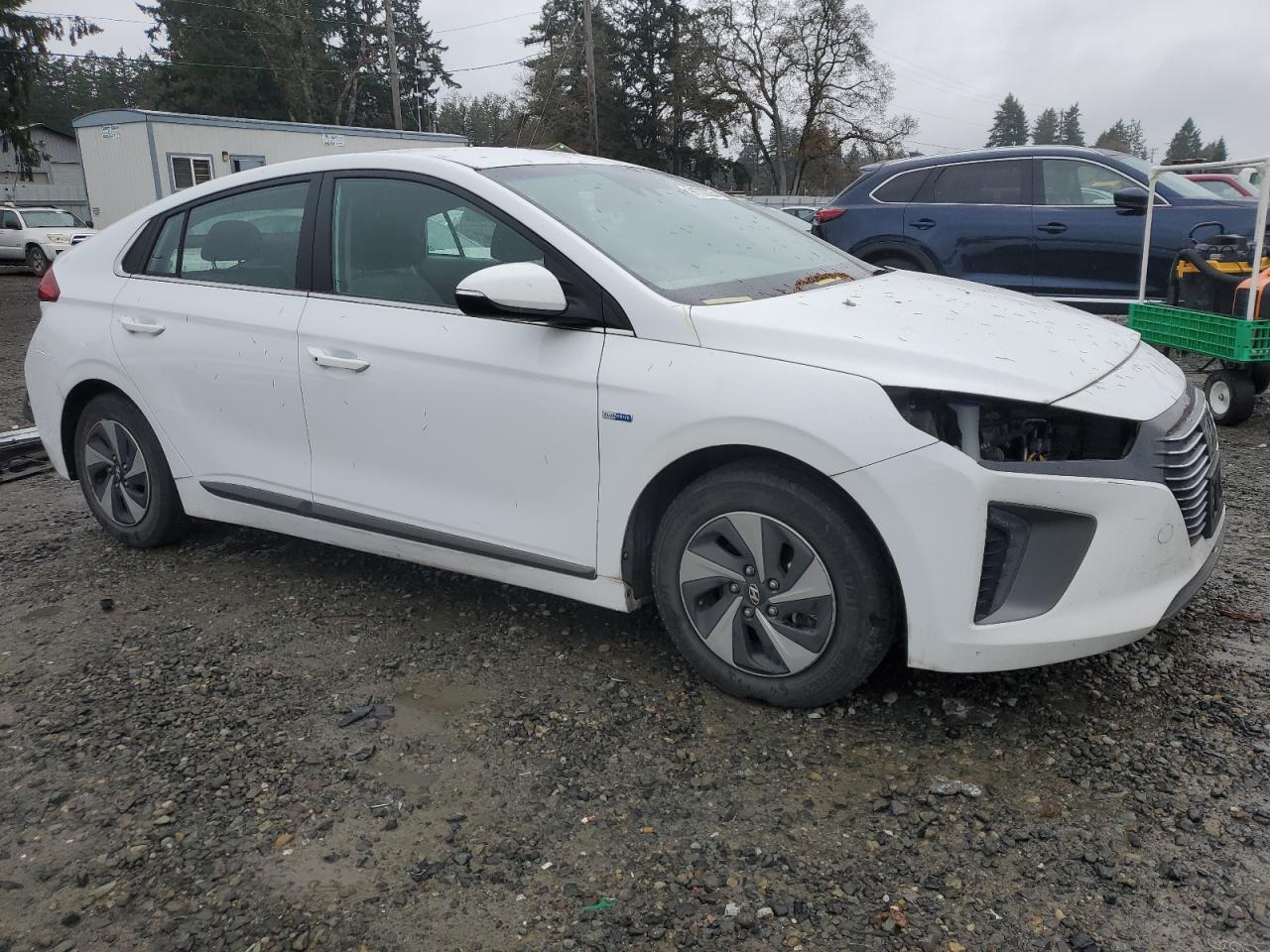 HYUNDAI IONIQ SEL