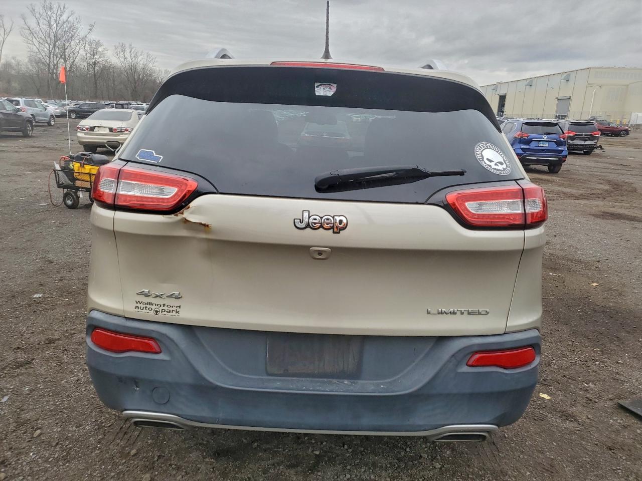 Lot #3310318020 2015 JEEP CHEROKEE L