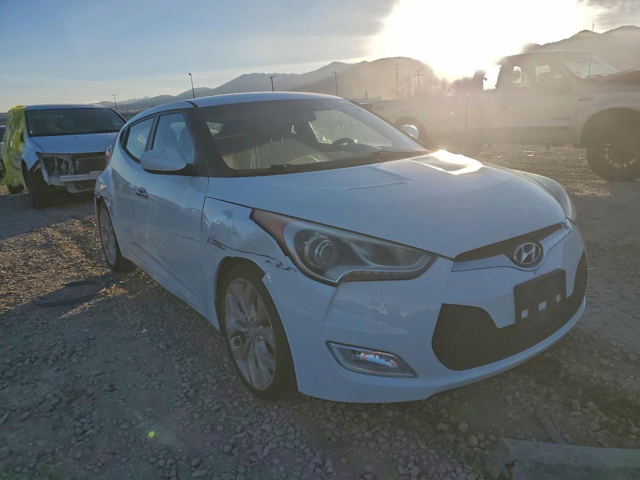 HYUNDAI VELOSTER