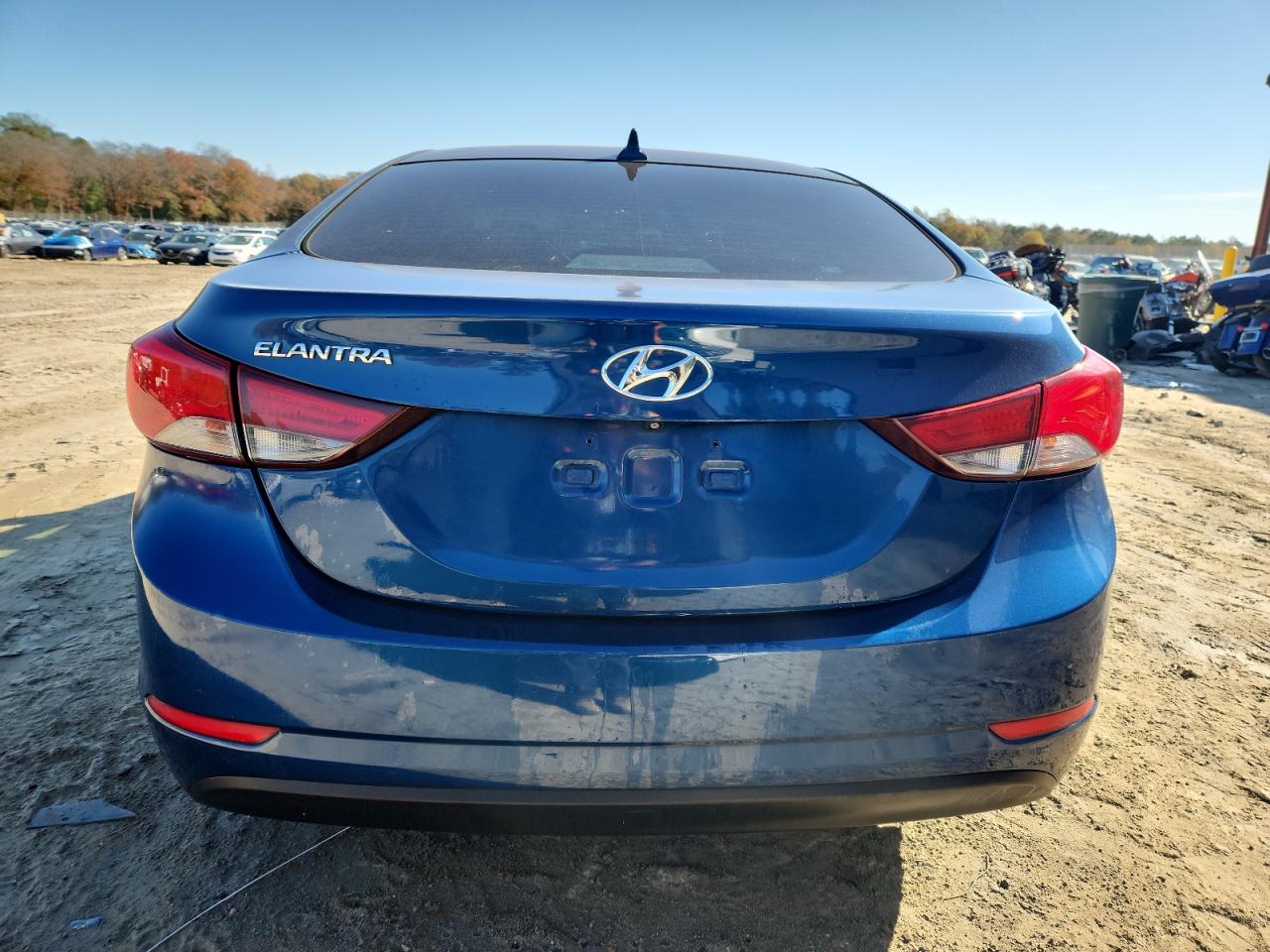 HYUNDAI ELANTRA SE