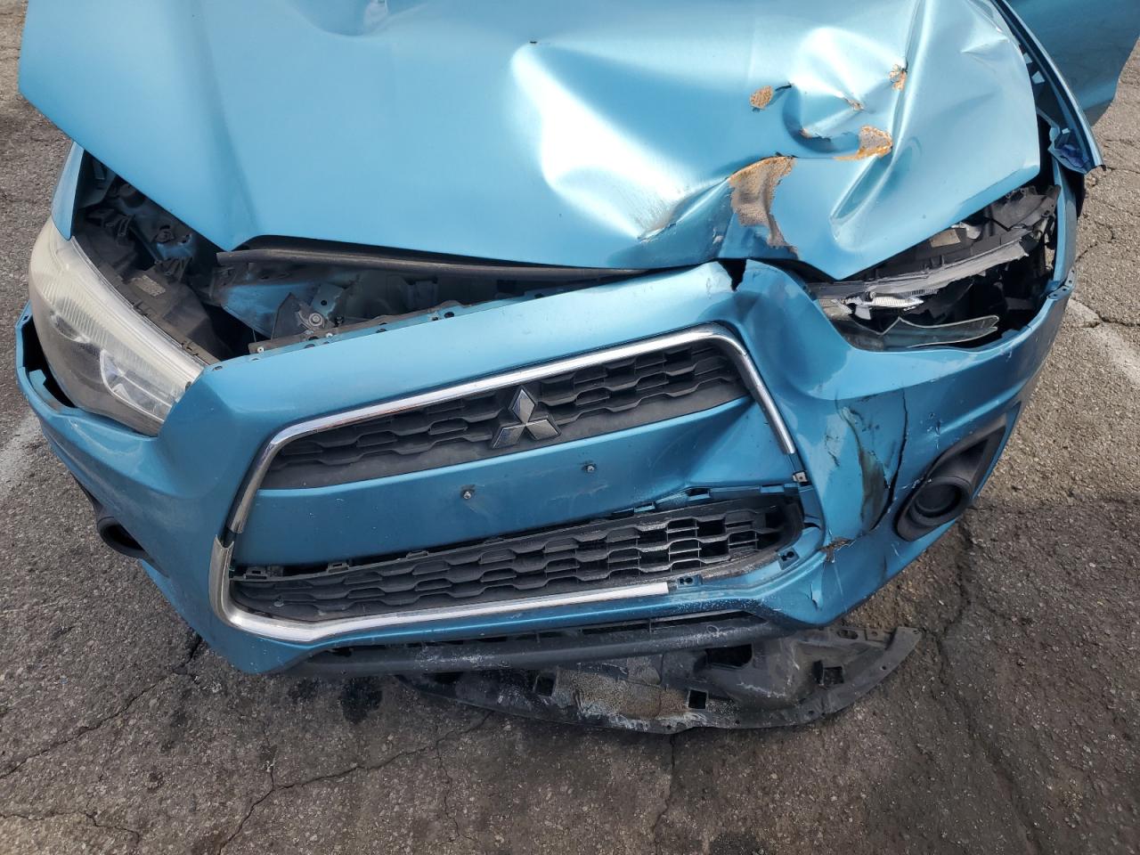 MITSUBISHI OUTLANDER ES