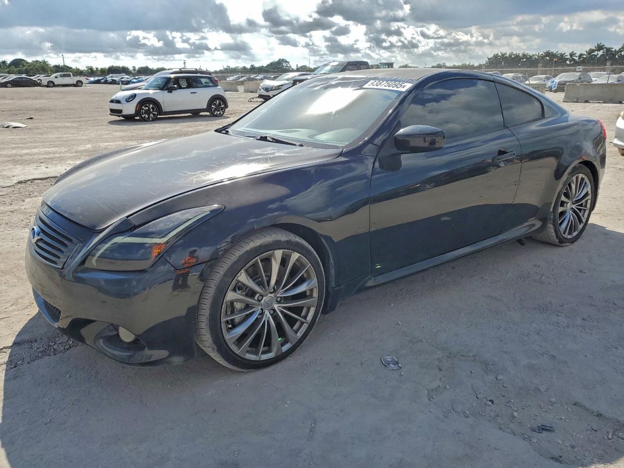 INFINITI Q60 JOURNEY