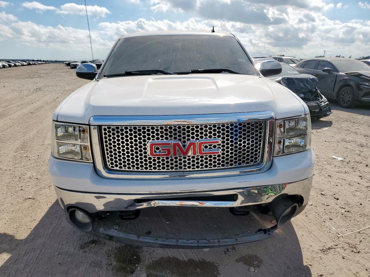 GMC SIERRA C1500 SLE