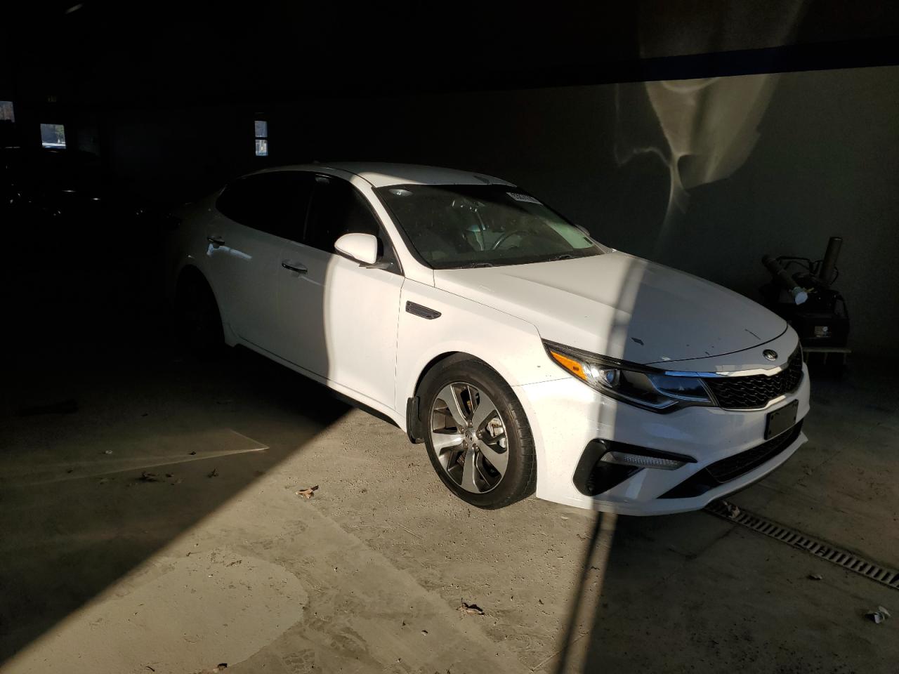 Lot #3304595448 2019 KIA OPTIMA LX
