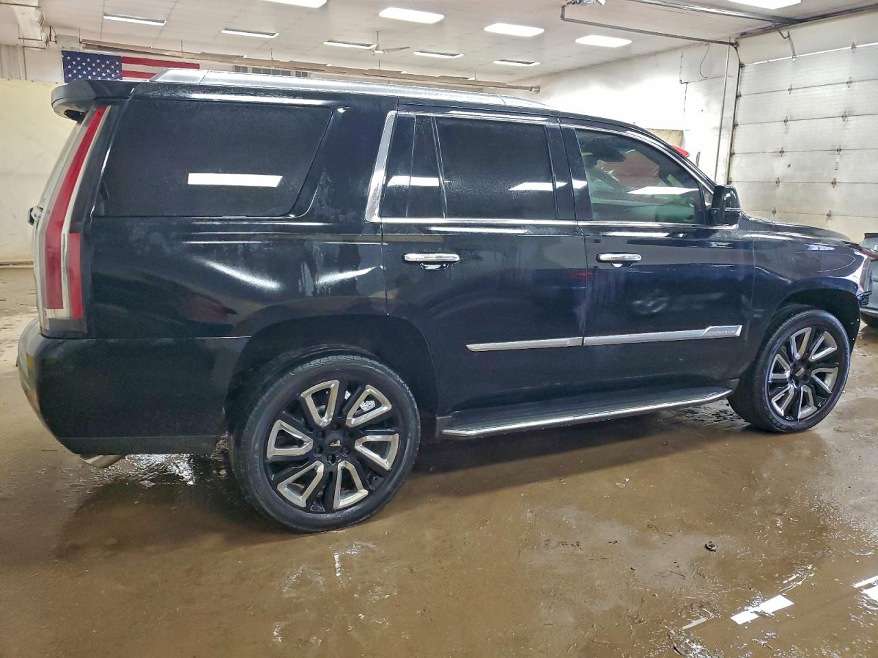 CADILLAC ESCALADE PREMIUM