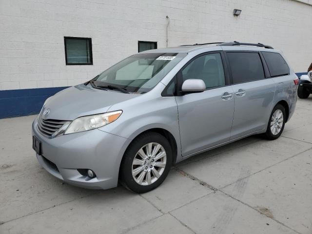 Global Auto Auctions: 2015 TOYOTA SIENNA XLE