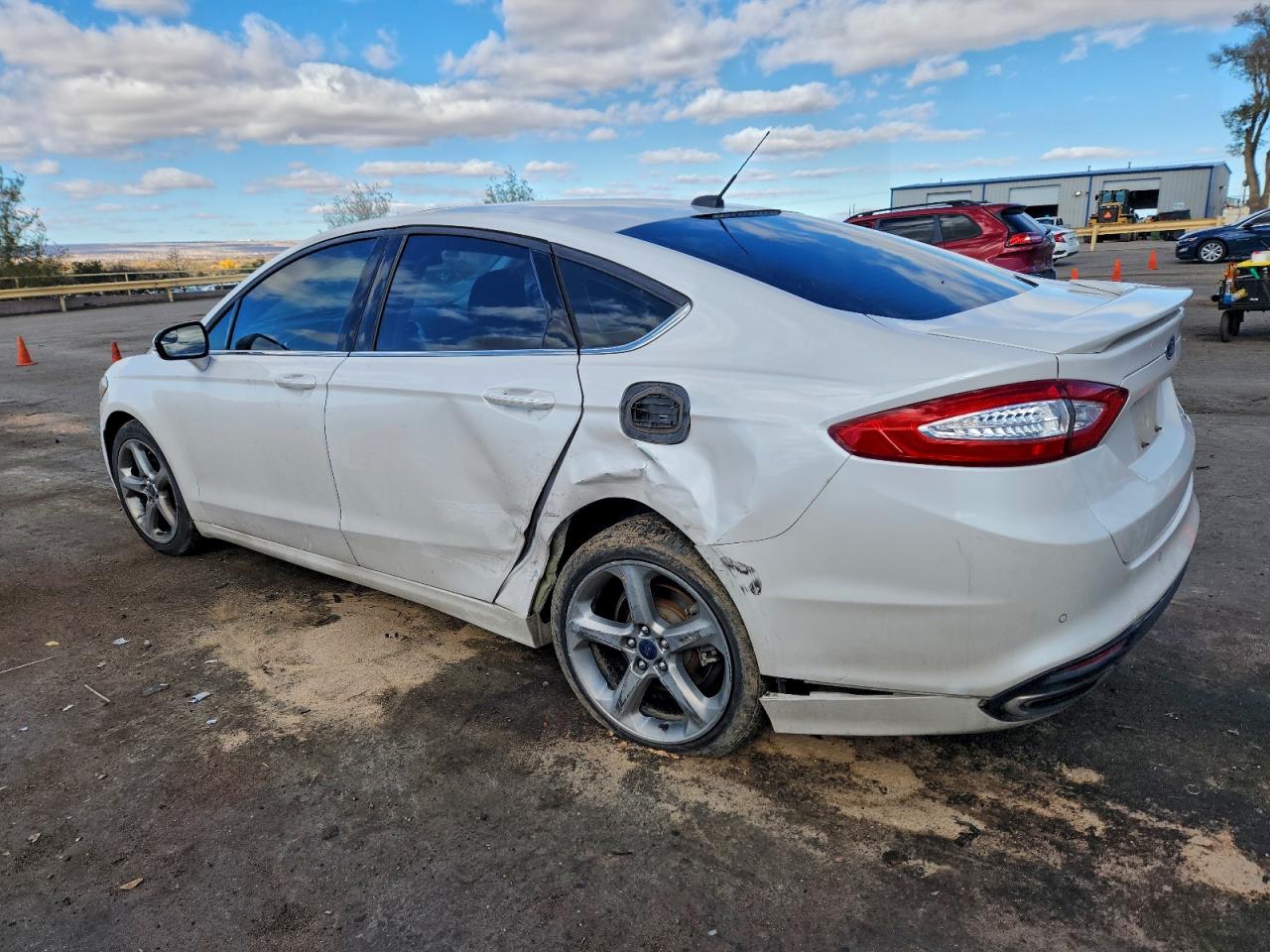 FORD FUSION SE
