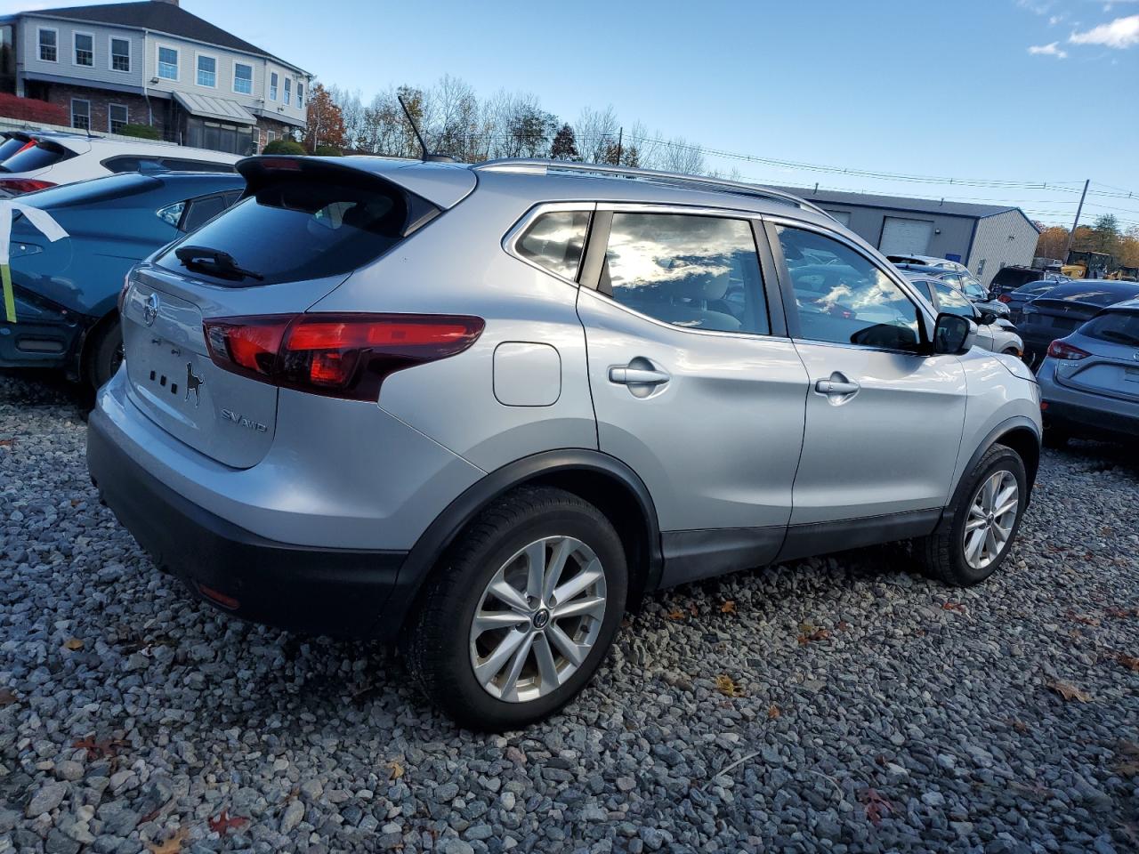 NISSAN ROGUE SPORT S