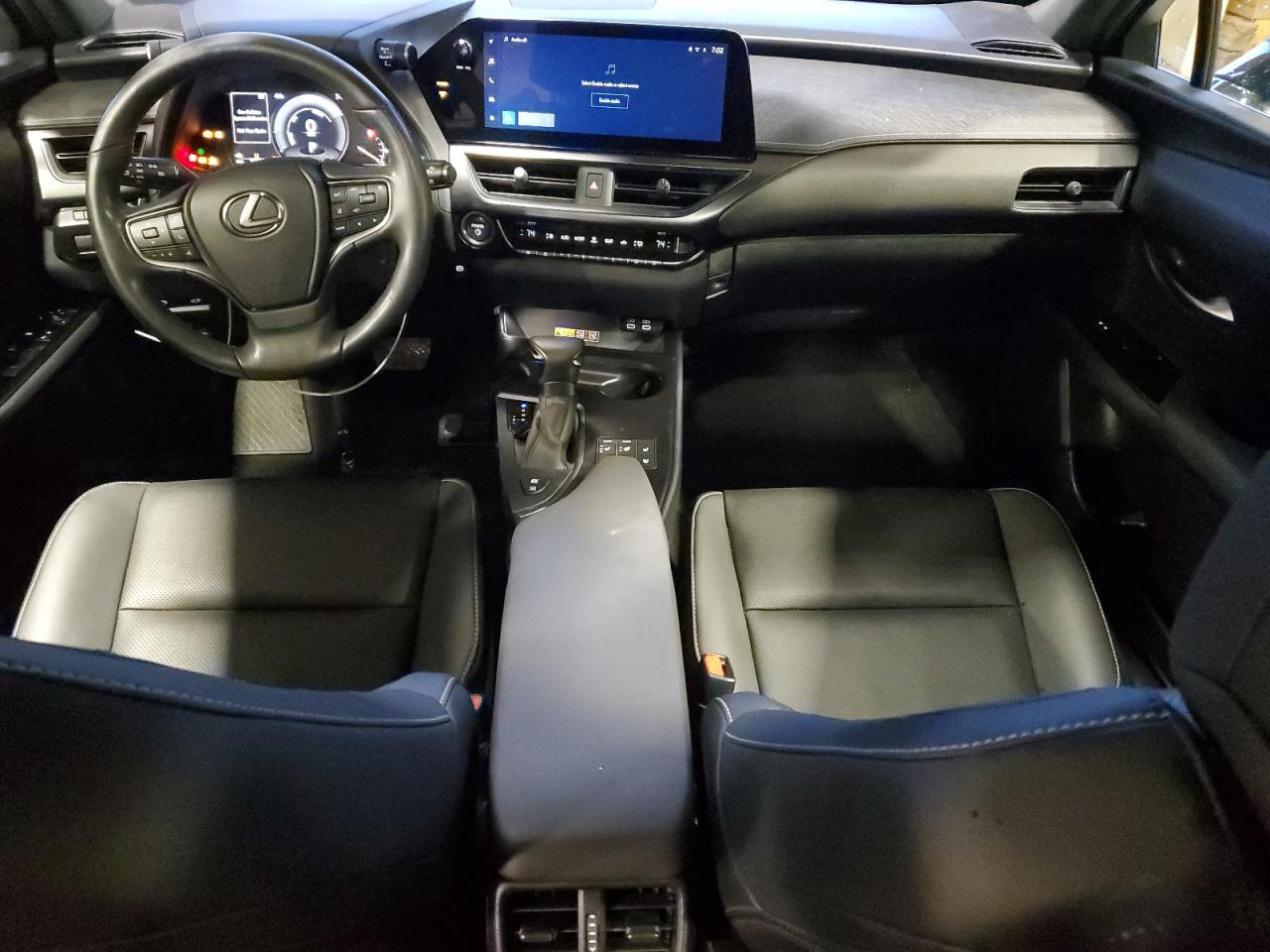 LEXUS UX 250H PREMIUM