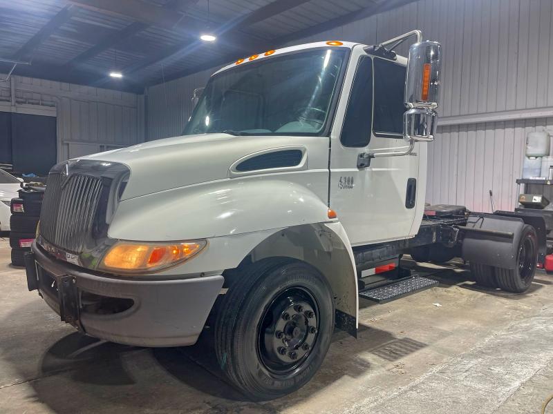 INTERNATIONAL 4000 4300