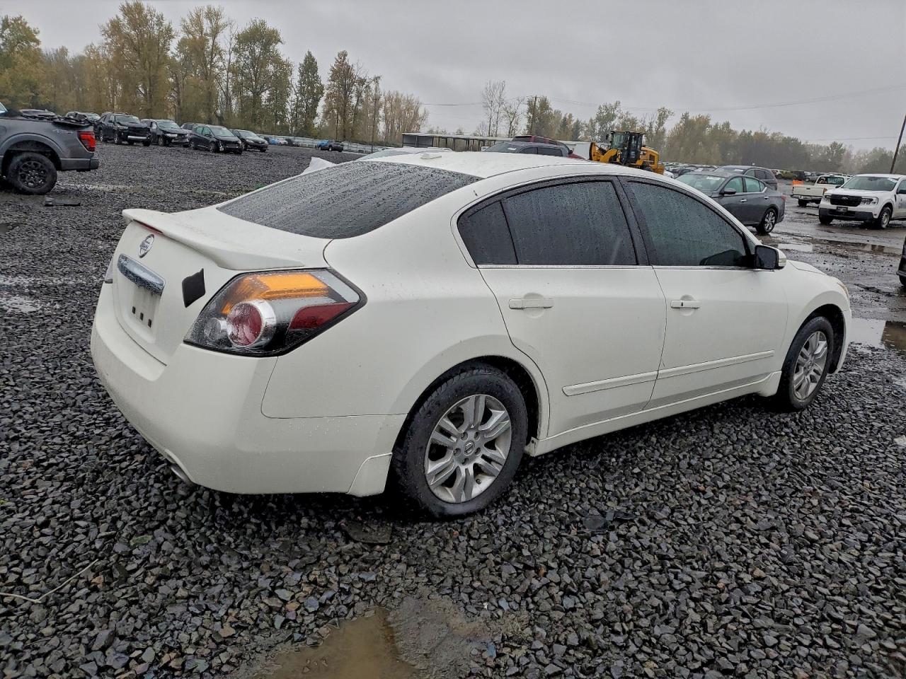 NISSAN ALTIMA BASE