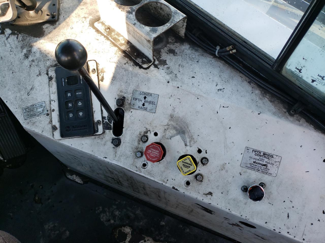 Lot #3296922813 2012 CAPACITY YARD TRUCK