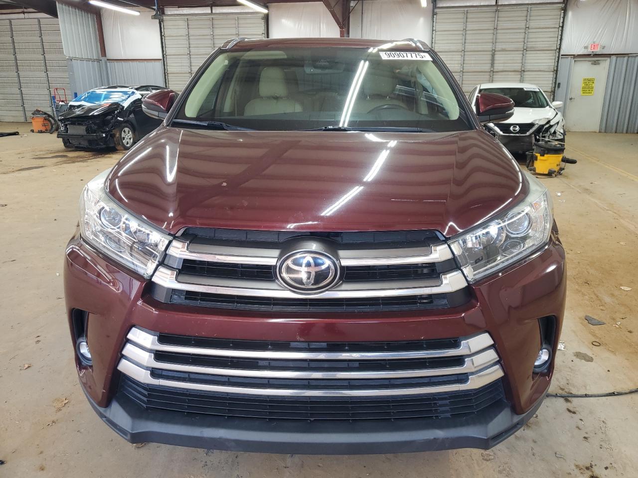 TOYOTA HIGHLANDER LIMITED