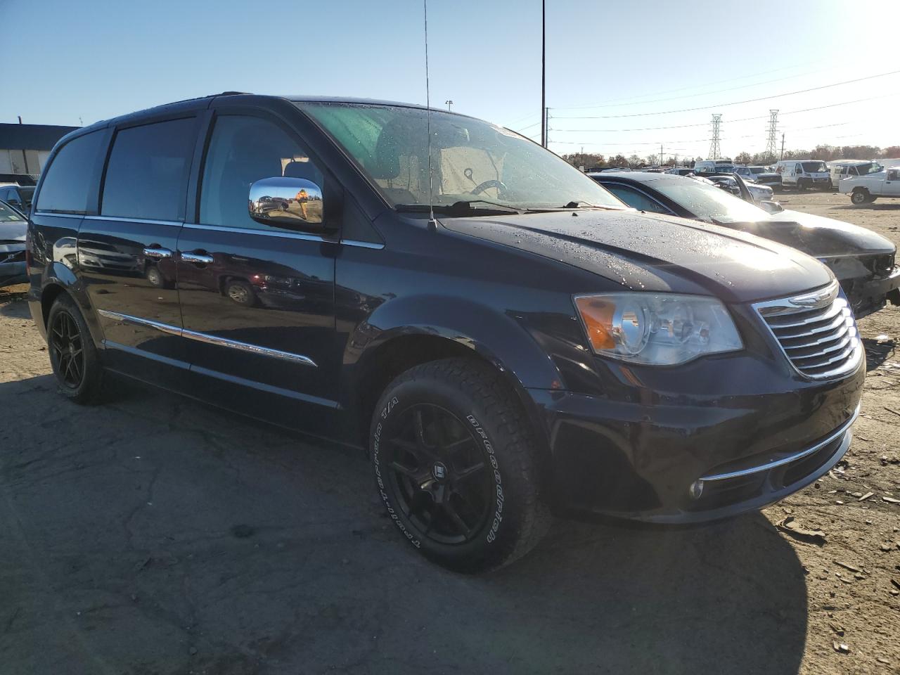 CHRYSLER TOWN & COUNTRY TOURING L