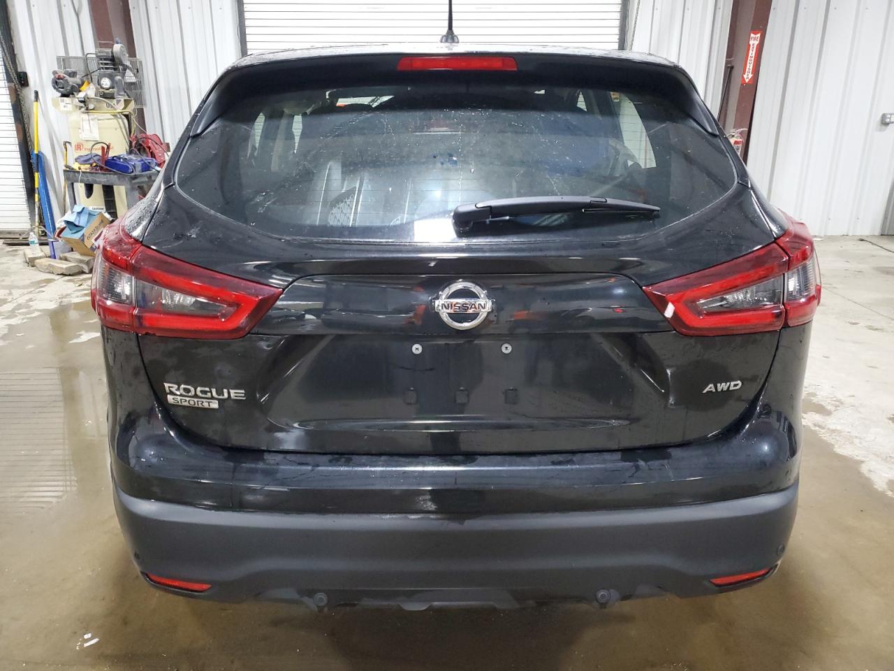 NISSAN ROGUE SPORT S