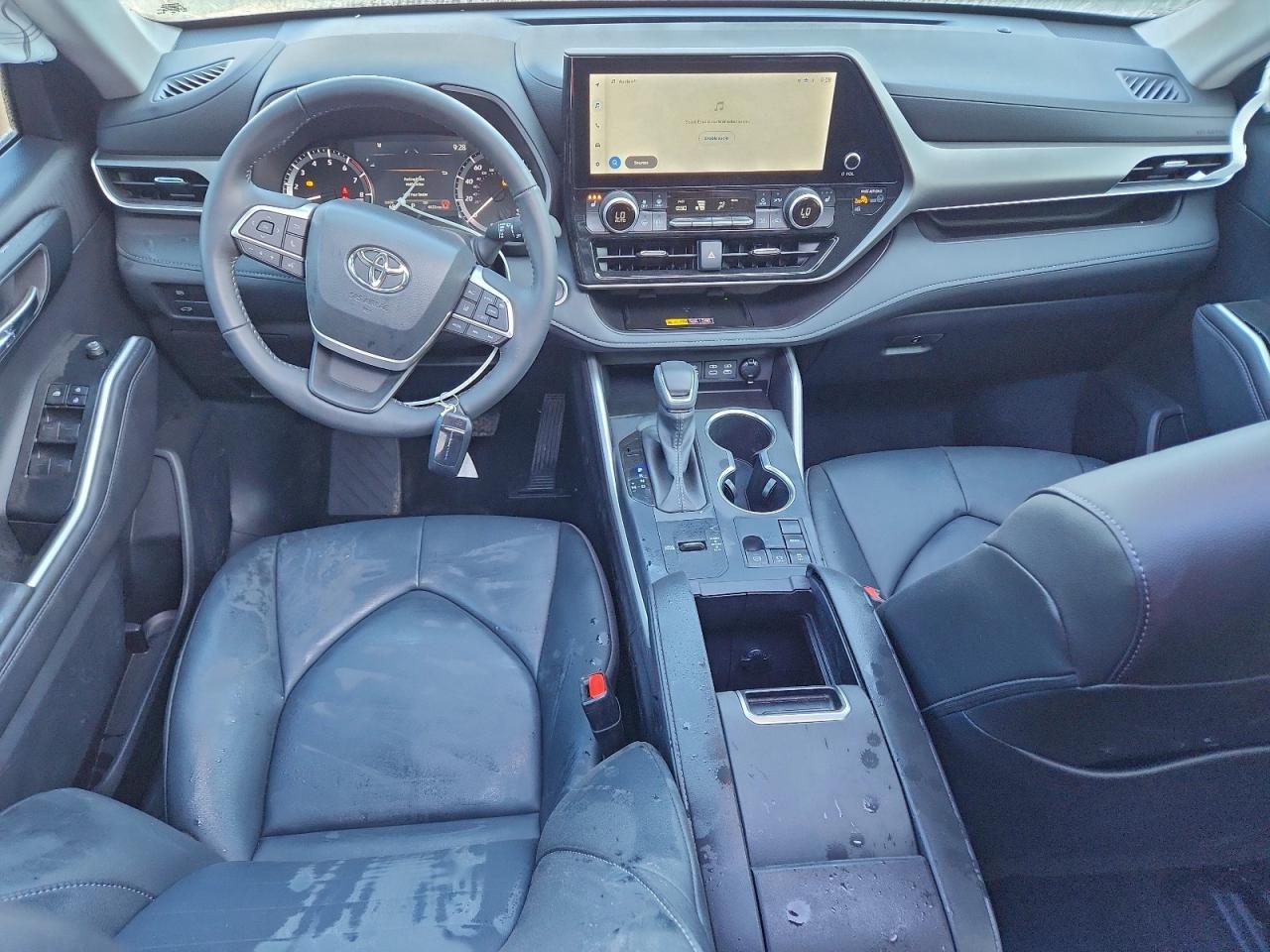 TOYOTA HIGHLANDER LE