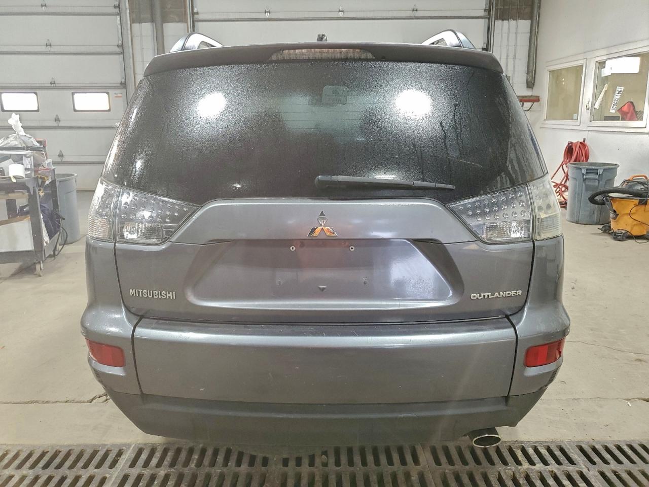 Lot #3311632252 2010 MITSUBISHI OUTLANDER