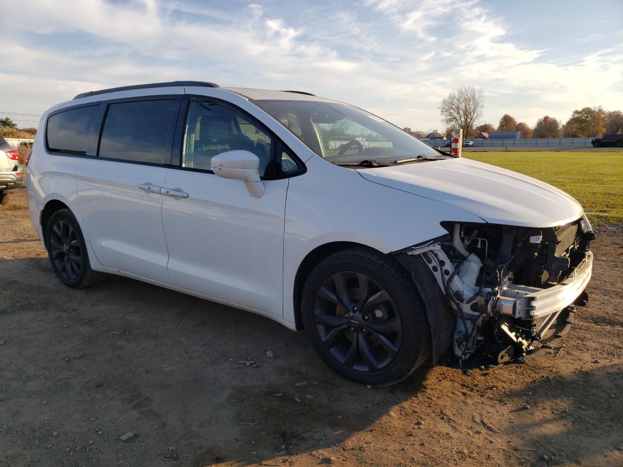CHRYSLER PACIFICA TOURING L