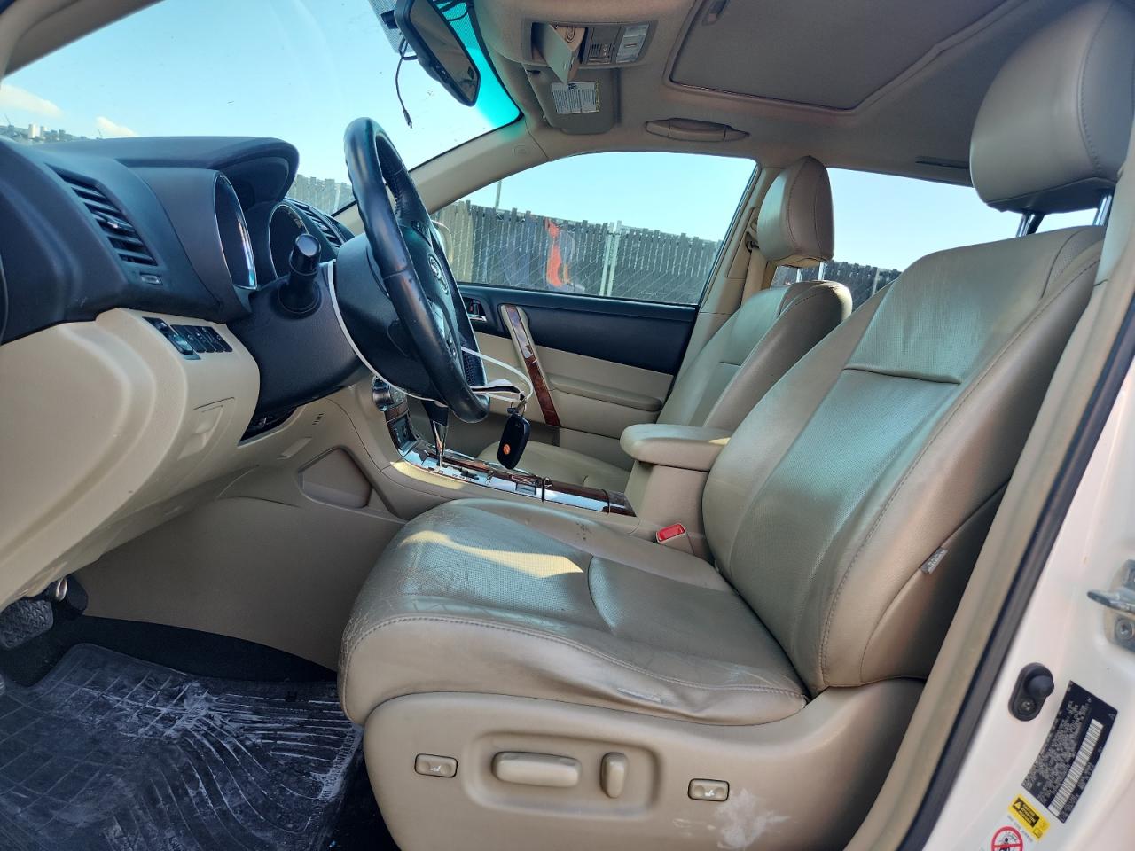 TOYOTA HIGHLANDER LIMITED