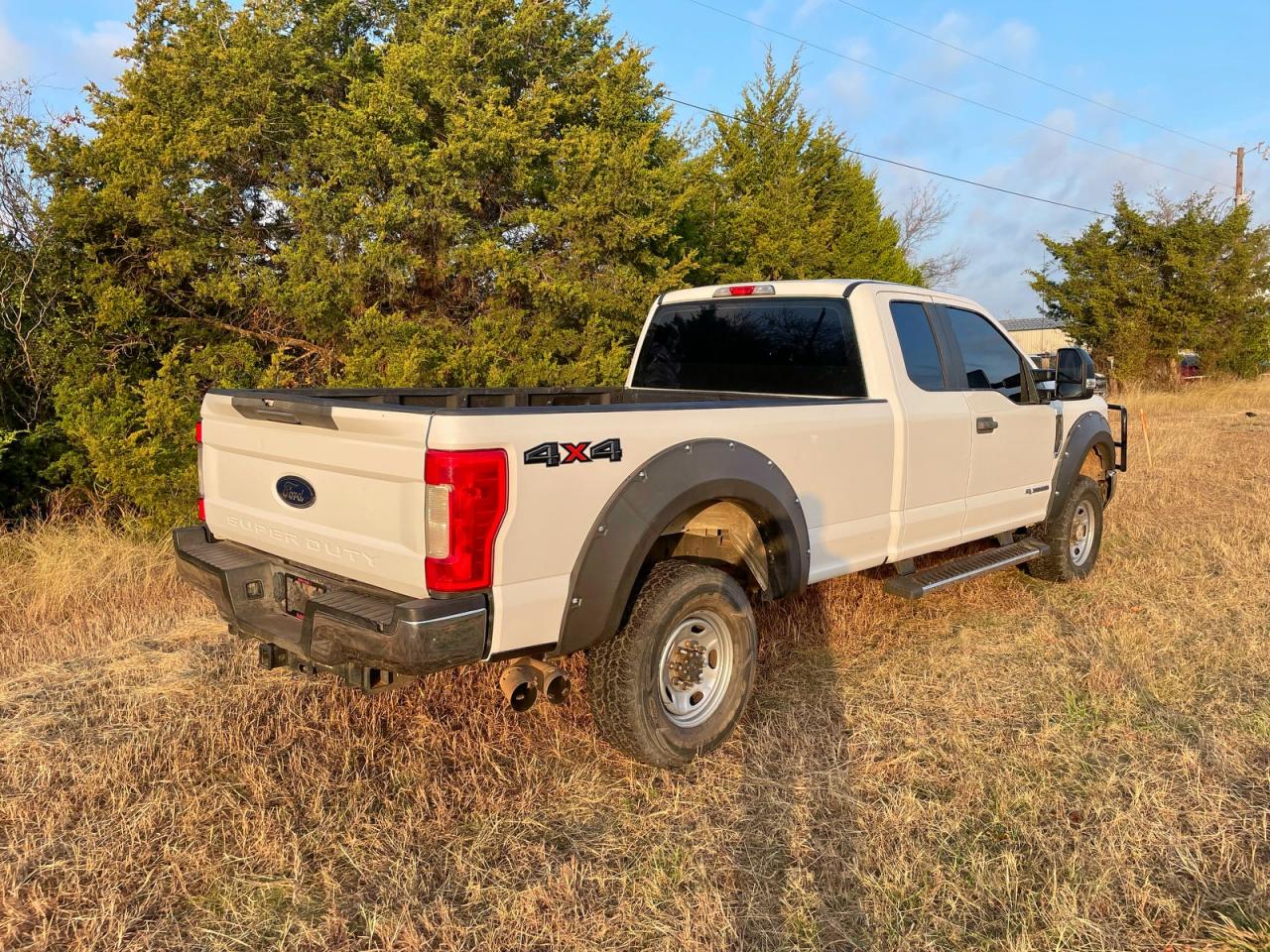 FORD F-250 SUPER DUTY