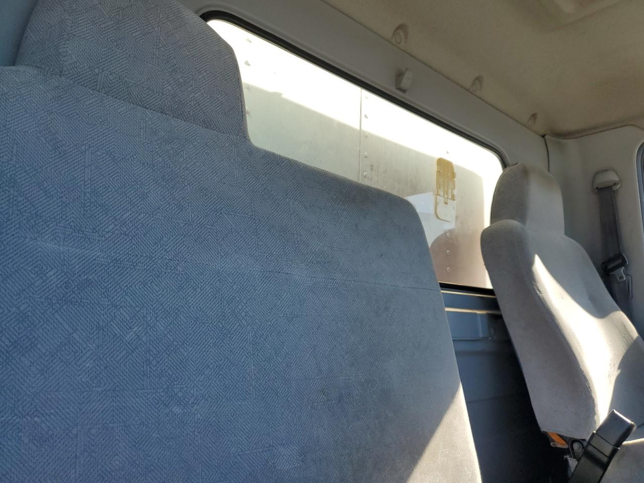 Lot #3285594306 2008 HINO HINO 268