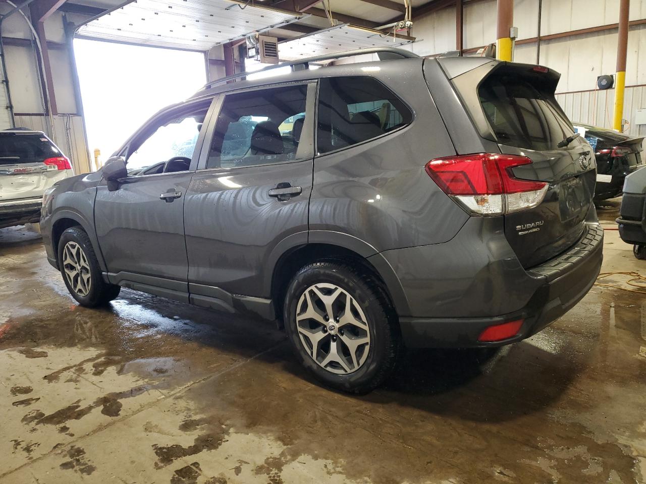SUBARU FORESTER PREMIUM