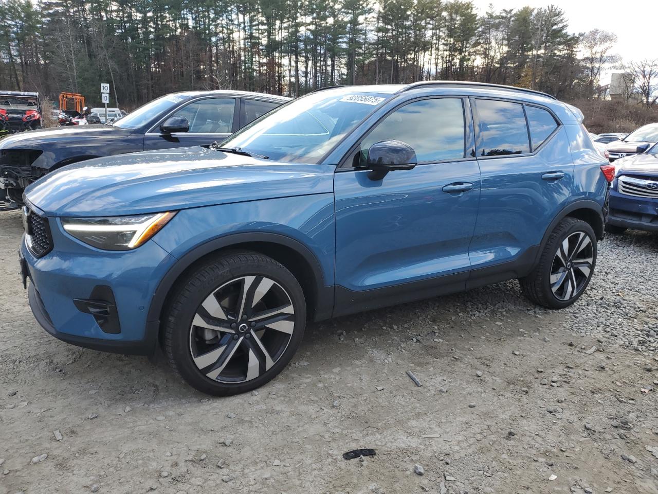 VOLVO XC40 PLUS