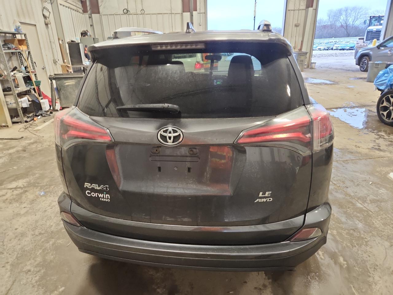 TOYOTA RAV4 LE