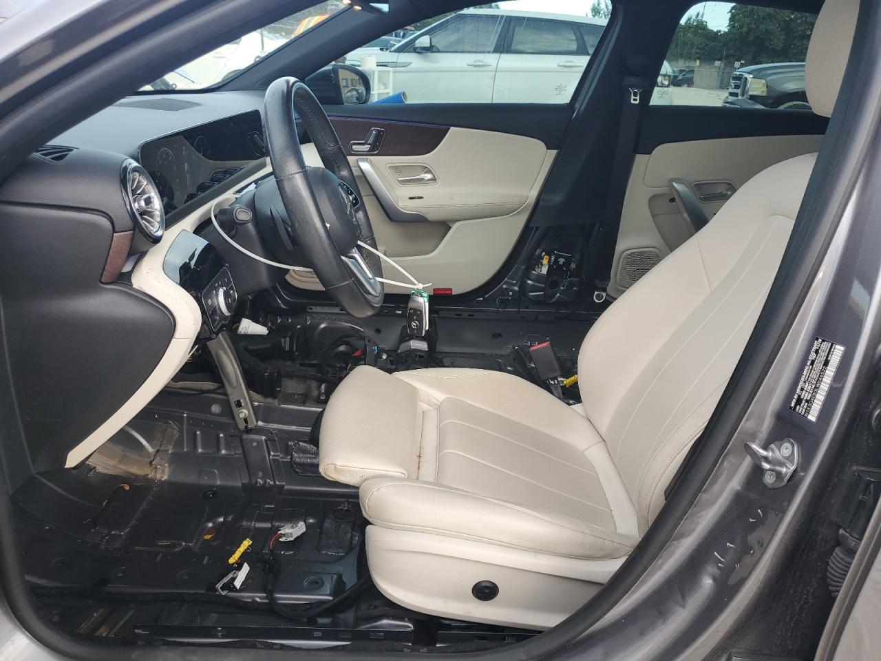 MERCEDES-BENZ A-CLASS 220